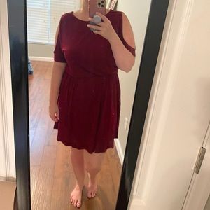 NWT Burgundy Cold Shoulder Dress Size L